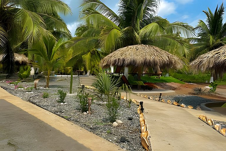 Casa Rubí- Playa la saladita