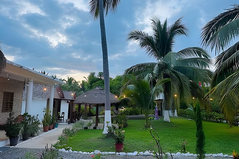 Casa Tortuga Playa La Saladita - Casa Las Palmas